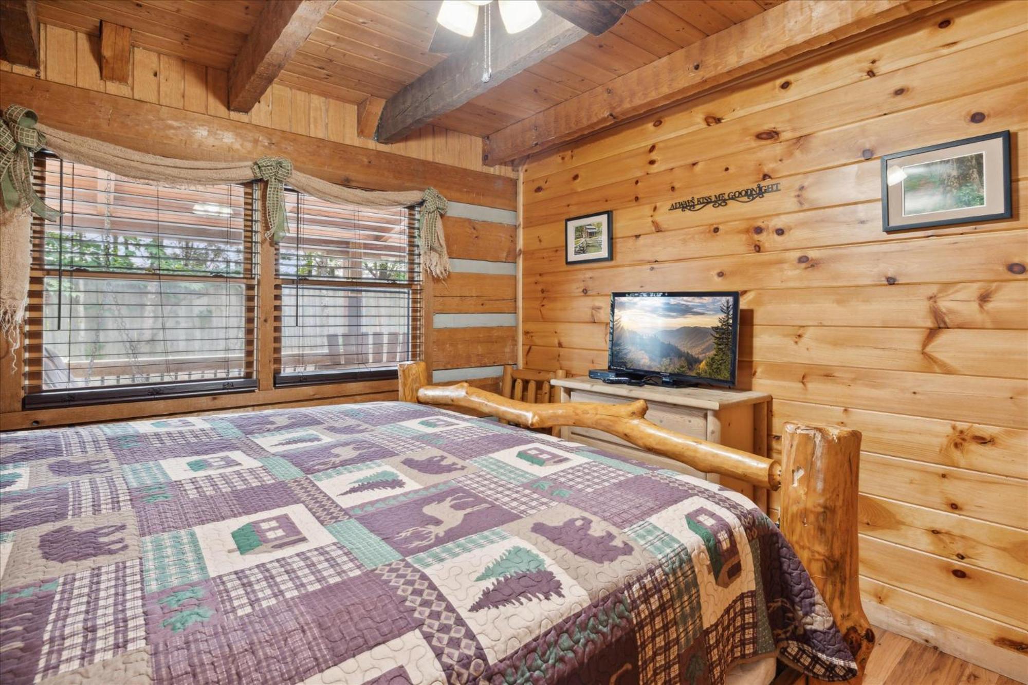 A Charming Cabin, Pool, Firepit, Hot Tub-Jacuzzi Gatlinburg Eksteriør bilde