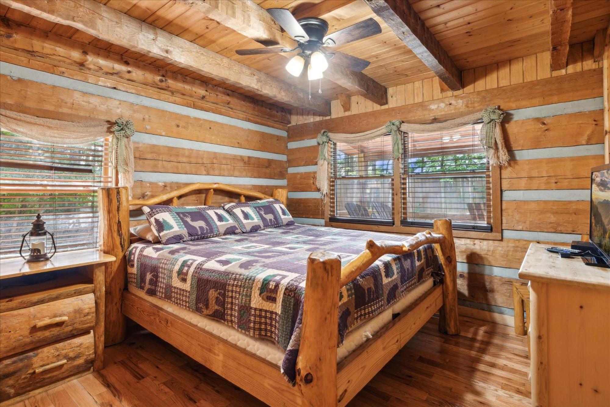 A Charming Cabin, Pool, Firepit, Hot Tub-Jacuzzi Gatlinburg Eksteriør bilde