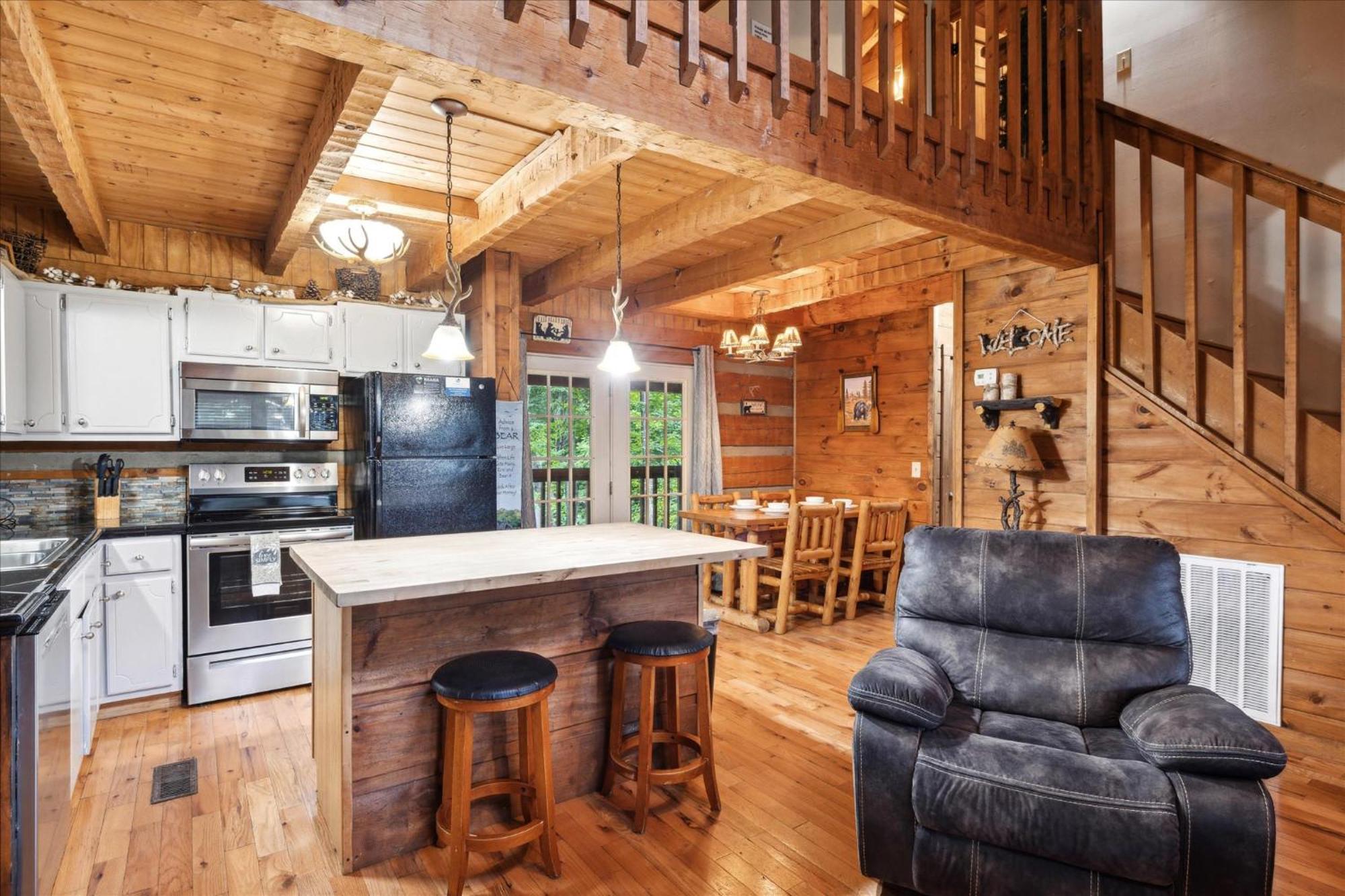 A Charming Cabin, Pool, Firepit, Hot Tub-Jacuzzi Gatlinburg Eksteriør bilde