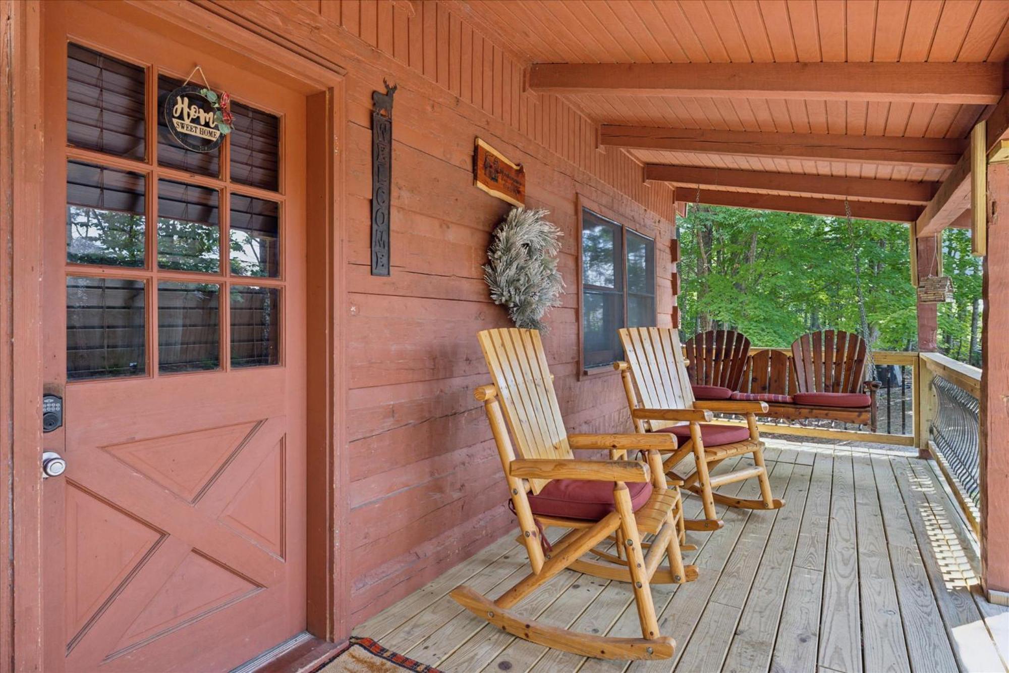 A Charming Cabin, Pool, Firepit, Hot Tub-Jacuzzi Gatlinburg Eksteriør bilde